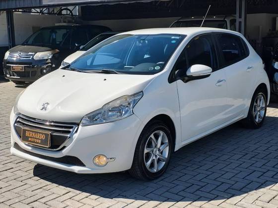 PEUGEOT 208 1.6 ACTIVE PACK 16V FLEX 4P AUTOMÁTICO PEUGEOT 208 1.6 ACTIVE PACK 16V FLEX 4P AUTOMÁTICO